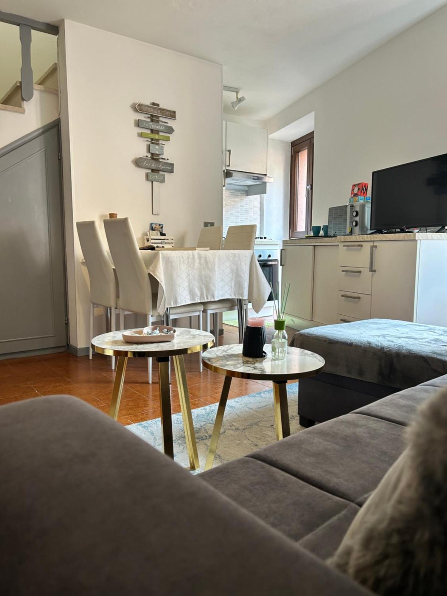 Apartamento Tua Duplex Saló Exterior foto